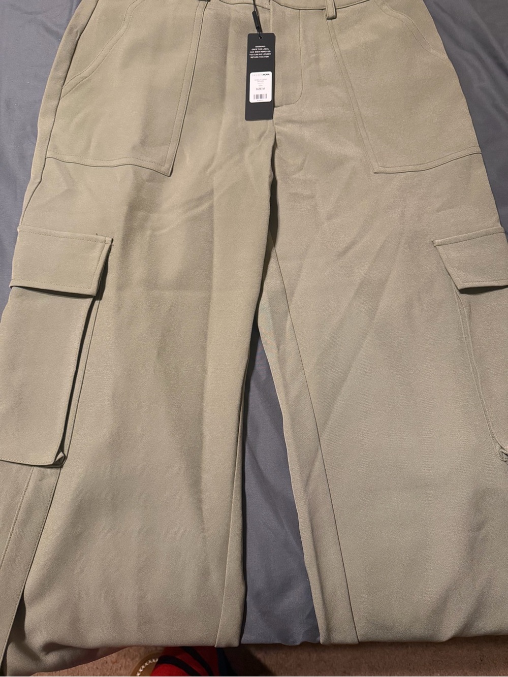 Fashion Nova Wide Leg Cargo pant in Olive Tan